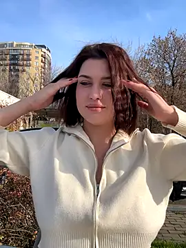 KikiWatson live sex cam