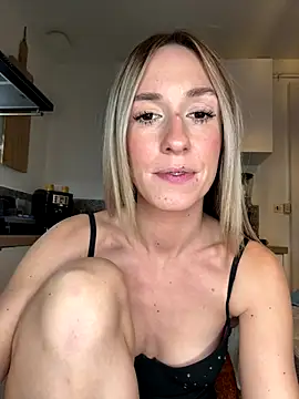 lola_tentatiion live sex cam