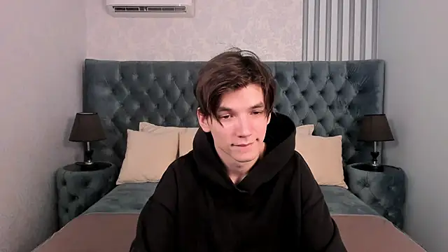 alfred_joness's cam snapshot