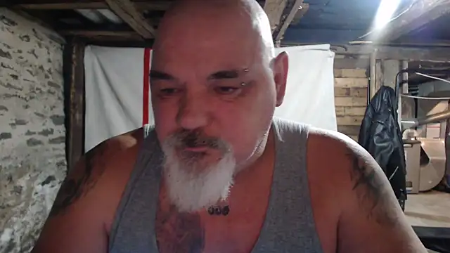 Newfiesausage1972 live sex cam