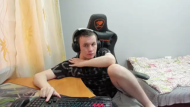 iliaskrislove live sex cam