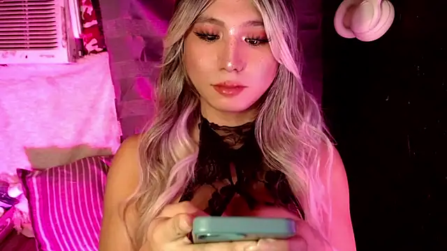 HoresCOCKLUCY live sex cam