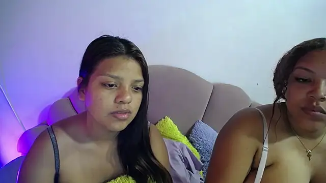 your_little_naughty1 live sex cam