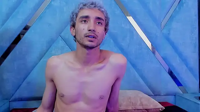 LauryAndNarem69 live sex cam