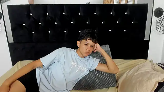 jisuscat live sex cam