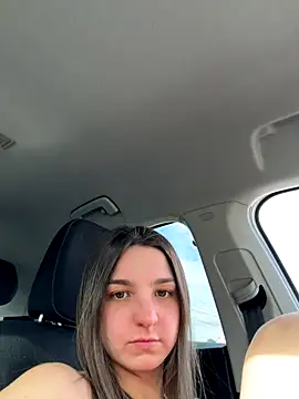 DoriDeluxe66 live sex cam