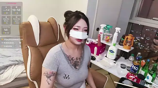 Milk_Sola live sex cam