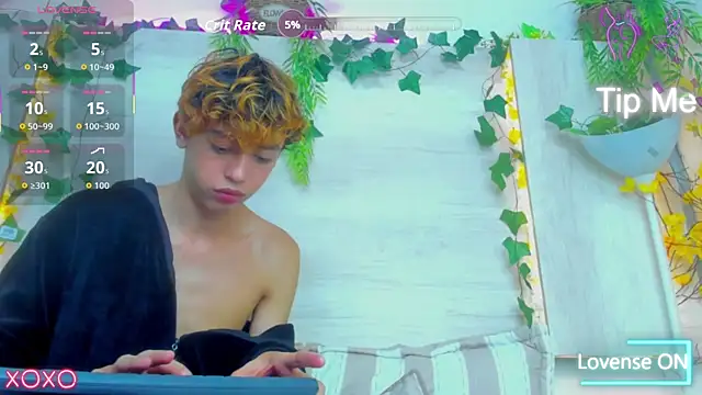 Twinkk_Guy live sex cam