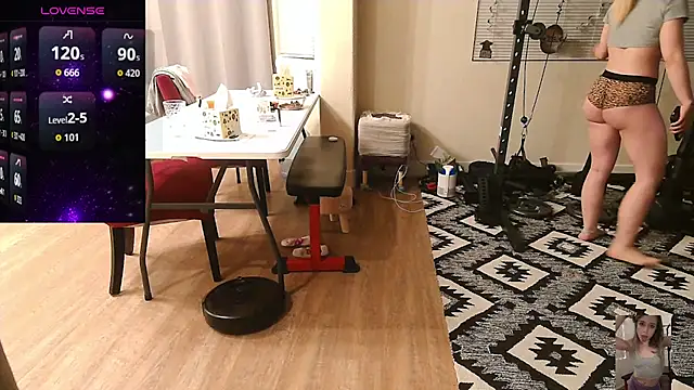 Blondiewithanass live sex cam