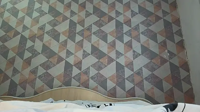 Montain_Romantic's cam snapshot