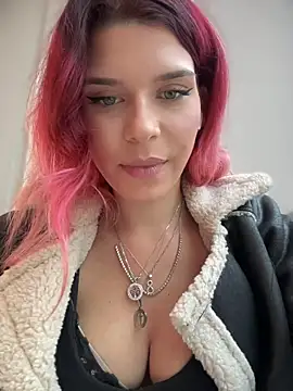 RiriRoseey live sex cam