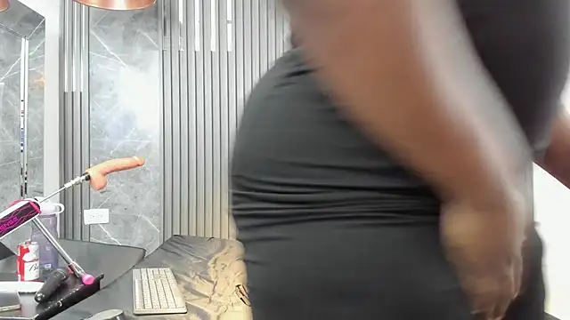 SaraiEvans live sex cam