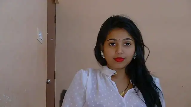 Cute-Simmi69 live sex cam