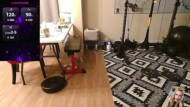 Blondiewithanass live sex cam