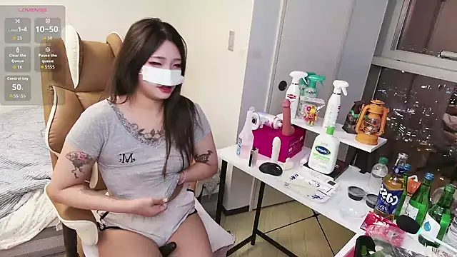 Milk_Sola live sex cam