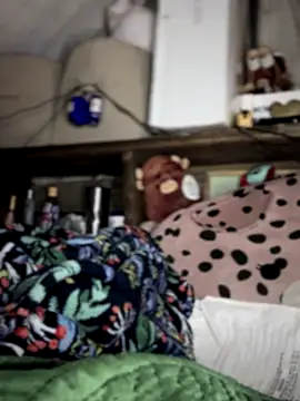 GoldenFlameGoddess live sex cam