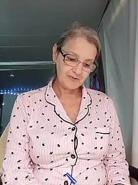 irinamaux live sex cam