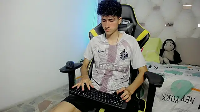 johnny_cagee live sex cam