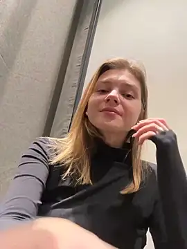 ValenciaShock live sex cam