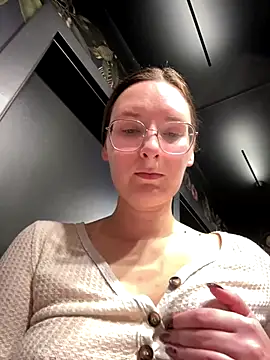 The_Snowwhitee live sex cam