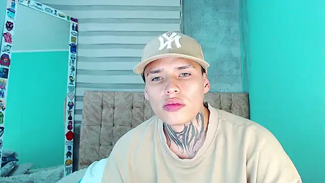 _justinmoon2 live sex cam