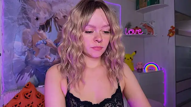 CheekySashaCharm's cam snapshot