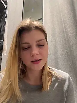 ValenciaShock live sex cam