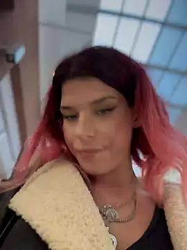 RiriRoseey live sex cam