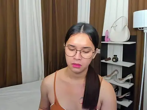 SeductiveAppleTS live sex cam