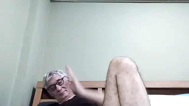 BIGUNCUTHARDCOCK live sex cam