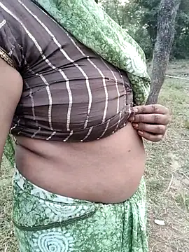 Cutee-Jaan live sex cam