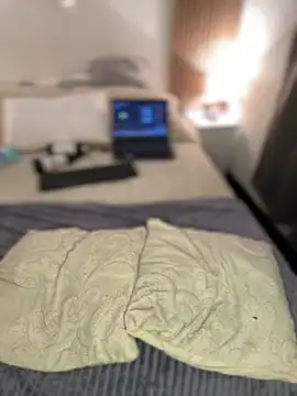 Mae_Henao9 live sex cam