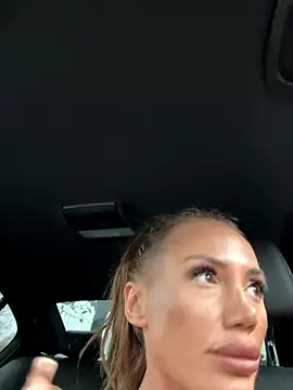 NicollleDiamondd live sex cam