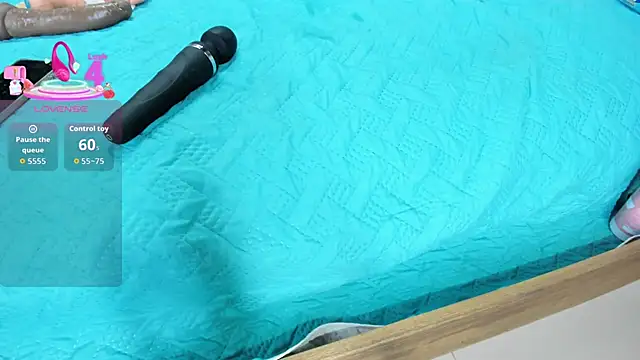 Yaya____11's cam snapshot