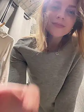 ValenciaShock live sex cam