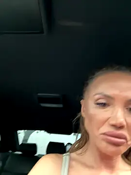 NicollleDiamondd's cam snapshot