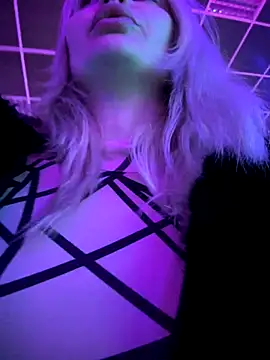 blondegirlx live sex cam