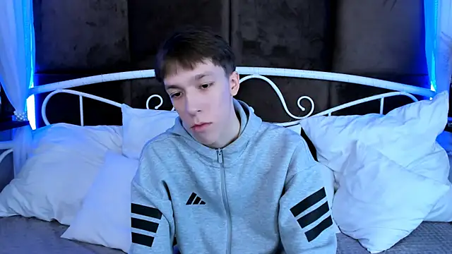 MarkBranston live sex cam