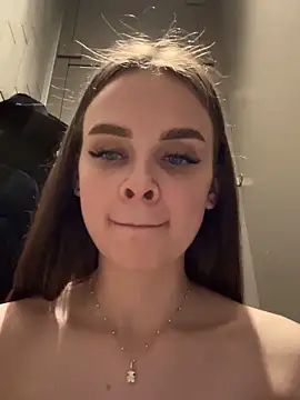 KristiRich live sex cam