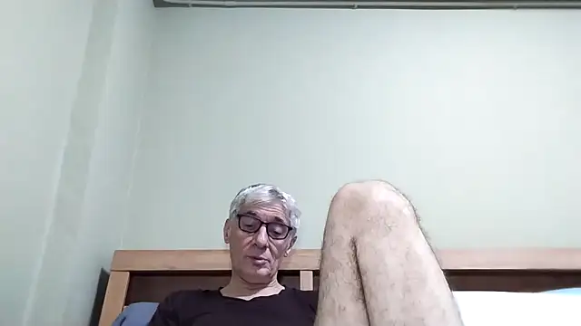 BIGUNCUTHARDCOCK live sex cam