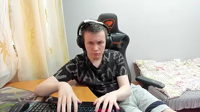 iliaskrislove live sex cam