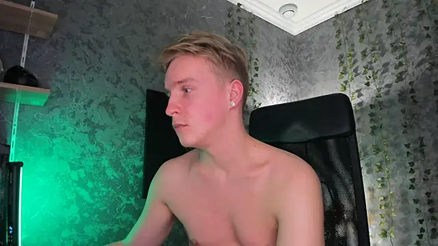 AlexxSweet live sex cam