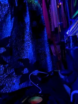 gurlnips live sex cam