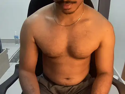 Hotmaskedboi live sex cam