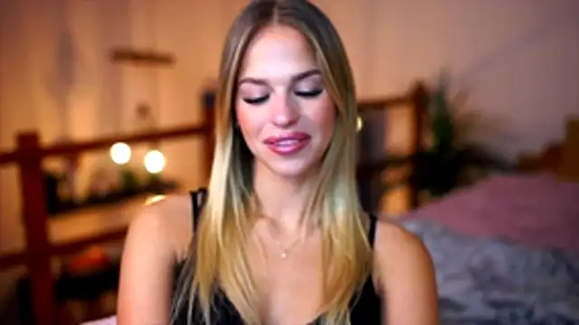 Emilyvanroessel live sex cam