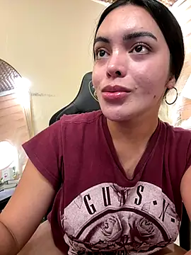 TS-SimplyTheBest live sex cam