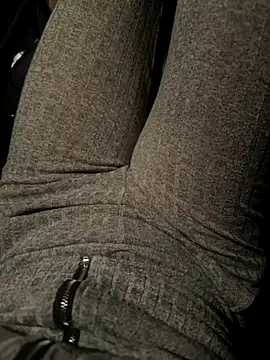 May-Squirt live sex cam