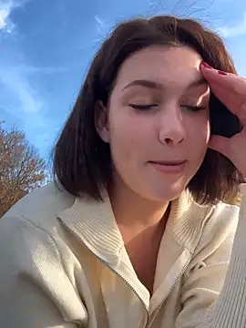 KikiWatson live sex cam