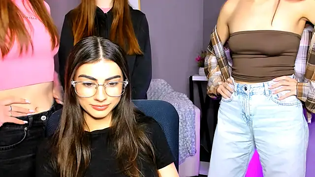 nekky_mouse live sex cam