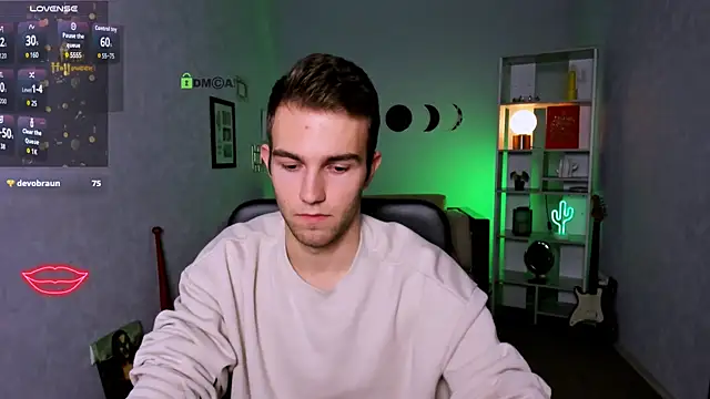 astren_villo live sex cam